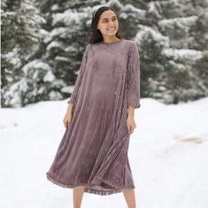 Mauve oversized velvet dress size small